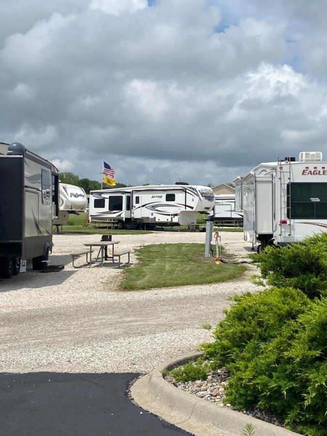 Garnett Hotel & Rv Park Buitenkant foto