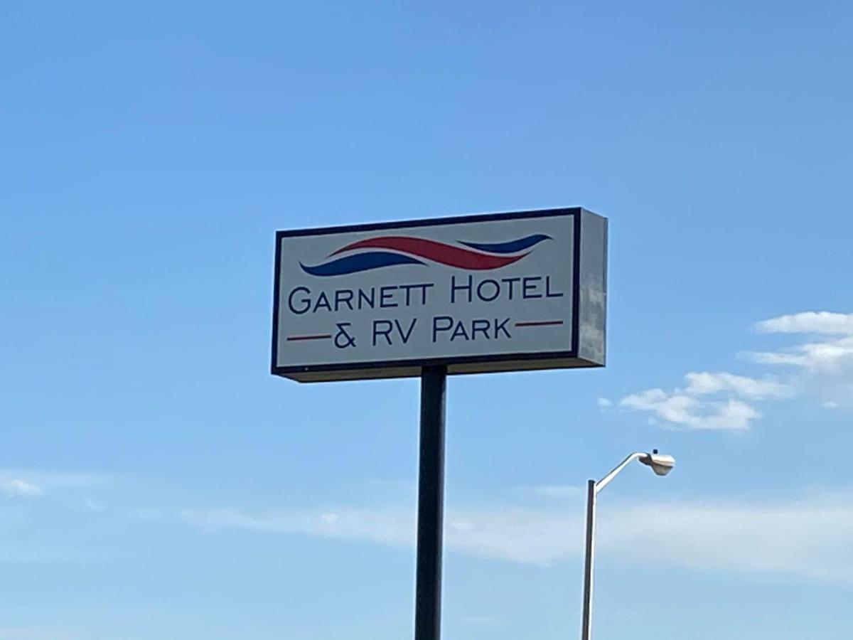 Garnett Hotel & Rv Park Buitenkant foto