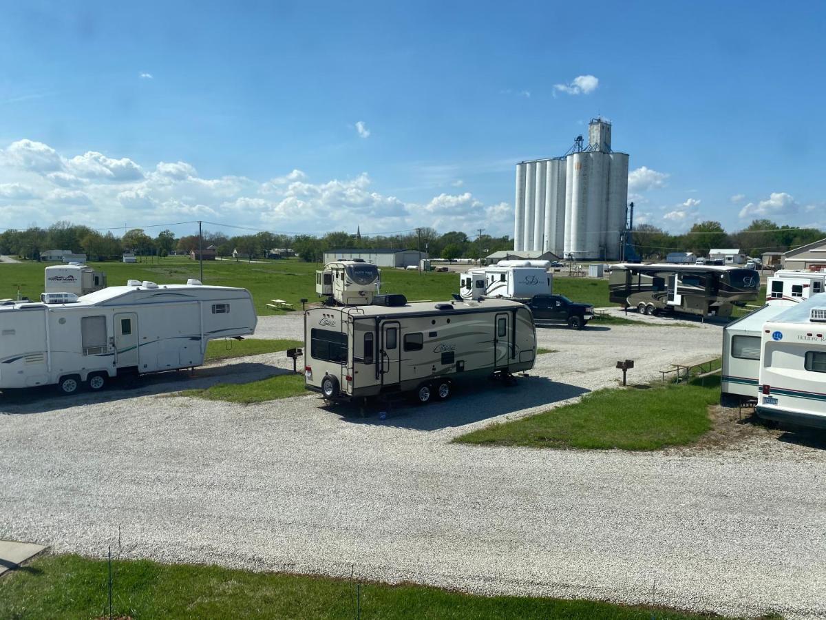 Garnett Hotel & Rv Park Buitenkant foto